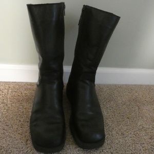 Eddie Bauer Mid Calf Boots